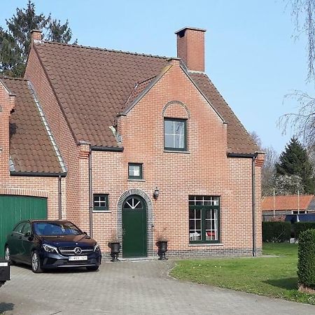 Villa De Ruiter Waasmunster Eksteriør billede
